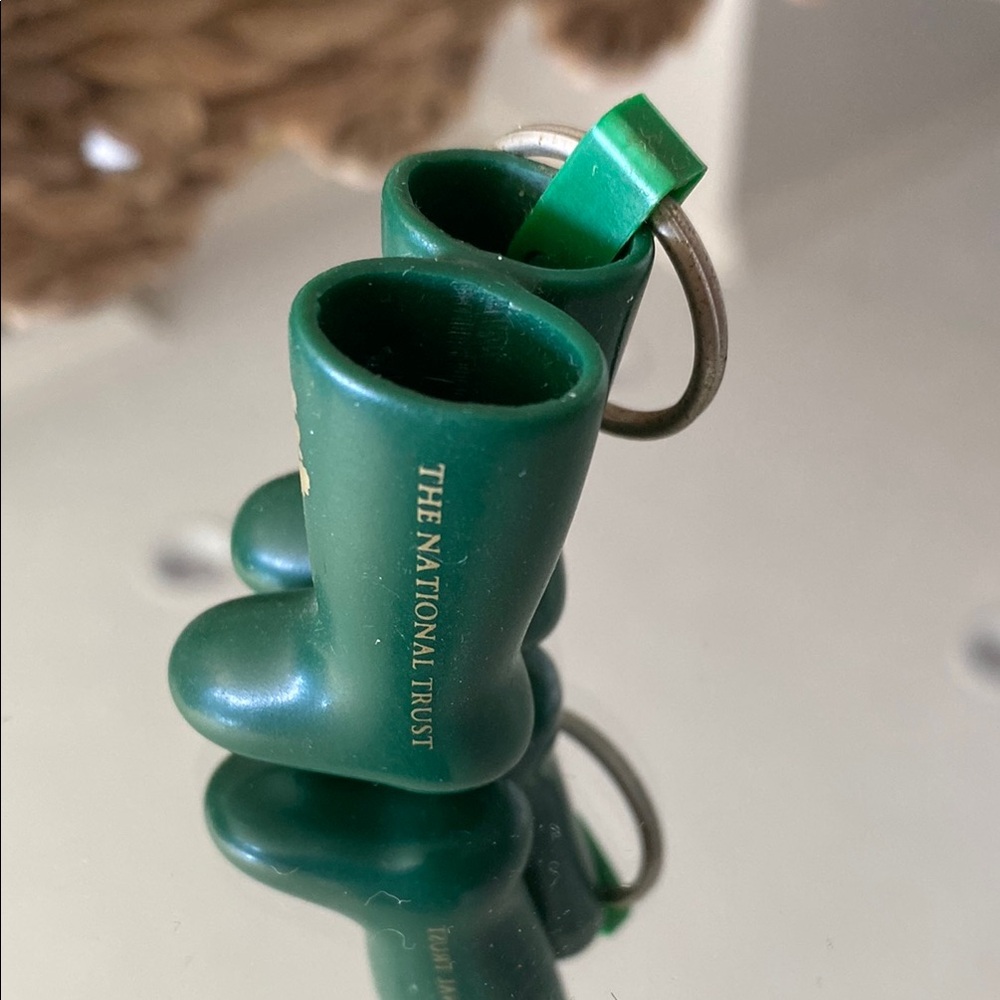 Rare Vintage National Trust Green Wellington Welly Boots Key Ring!
